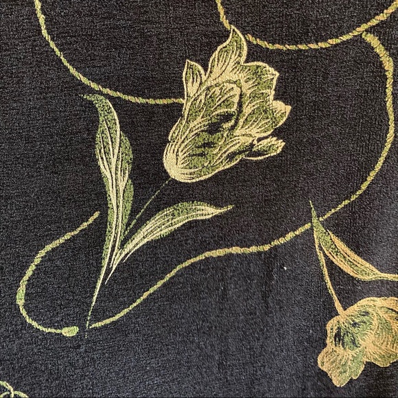 MUST GO Dark Floral Stretchy Vintage Tshirt 90s - Picture 5 of 10